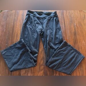 Athleta Black Flare Yoga Pants Women’s L